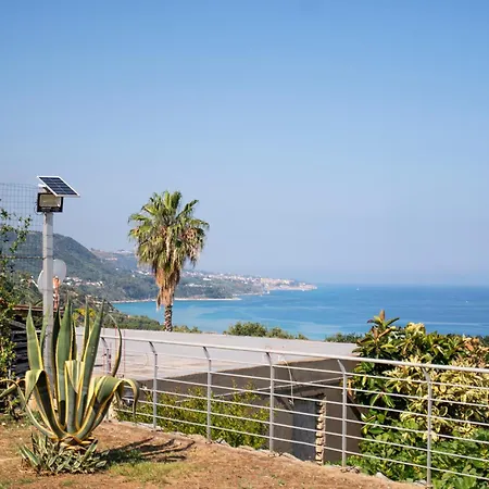 Chiara Infinity Sea View *