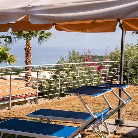 Chiara Infinity Sea View Villa *