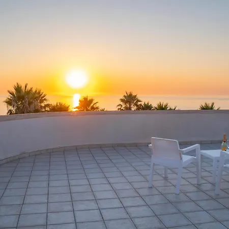 Chiara Infinity Sea View