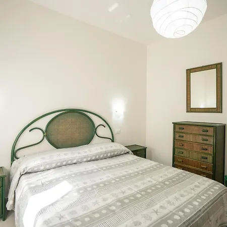 Chiara Infinity Sea View * Mandaradoni