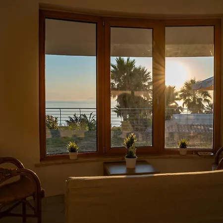Chiara Infinity Sea View *