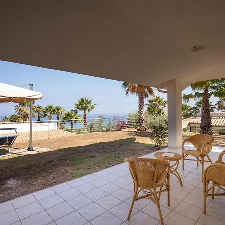 Chiara Infinity Sea View * Mandaradoni