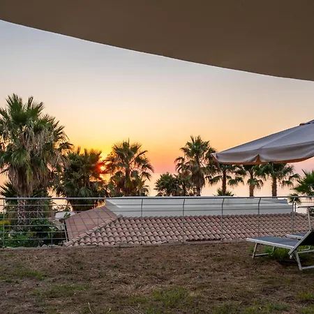 Chiara Infinity Sea View