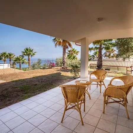 Chiara Infinity Sea View Villa *
