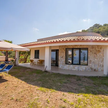 Chiara Infinity Sea View Mandaradoni